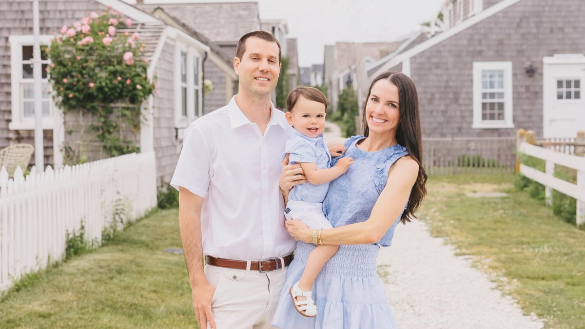 Interview: 20 Questions with Alison Barone, Mother, Author, and Ballerina!