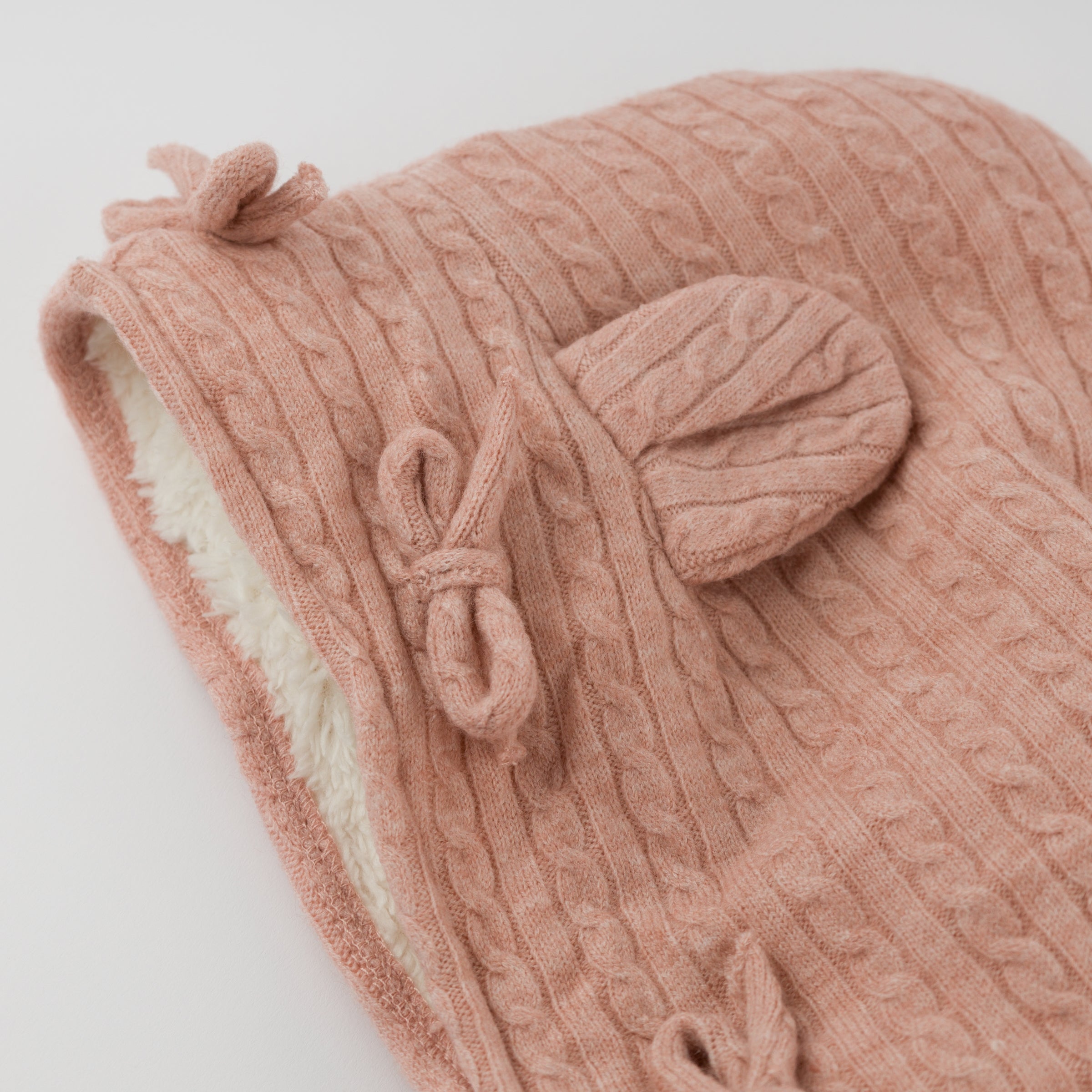 Cable Knit Bow Snowdrift Teddy Jacket